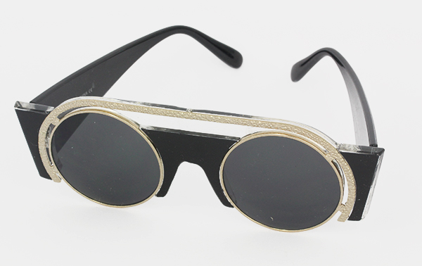 Exclusive, special sunglasses in black and gold