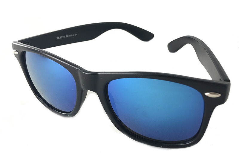Wayfarer sunglasses with blue lenses