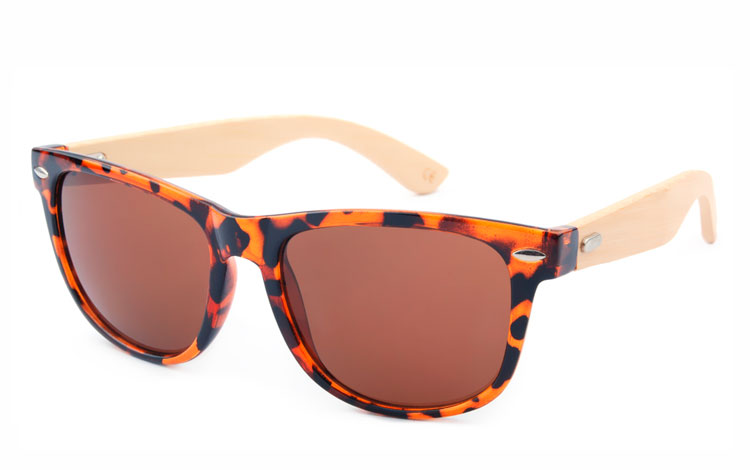 Brown wayfarer sunglasses with handmade bamboo arms.  - Design nr. 3050