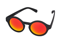 Round sunglasses in black with mirror lenses
