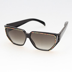 Cheap sunglasses in black with flowers