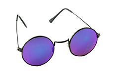 Round sunglasses with multicoloured lenses