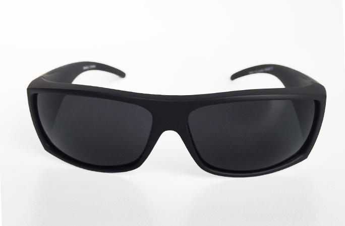 Cool matte sunglasses with raw look