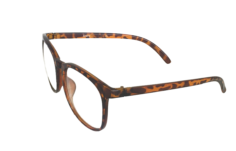 Round tortoiseshell non-prescription glasses. Unisex model - sunlooper.co.uk - billede 2