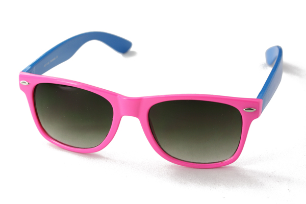 Wayfarer sunglasses in pink with blue arms
