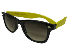 Black wayfarers with yellow